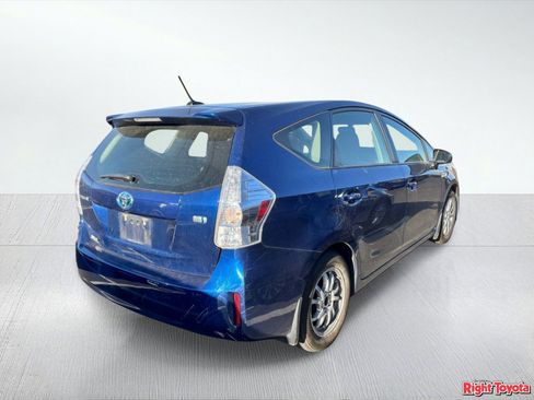 Used 2013 Toyota Prius V Three FWD image 4