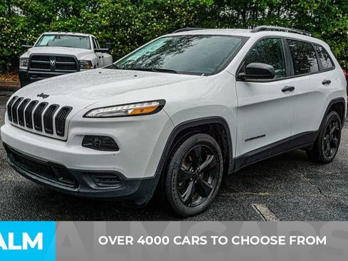 Used 2016 Jeep Cherokee Sport FWD image 3