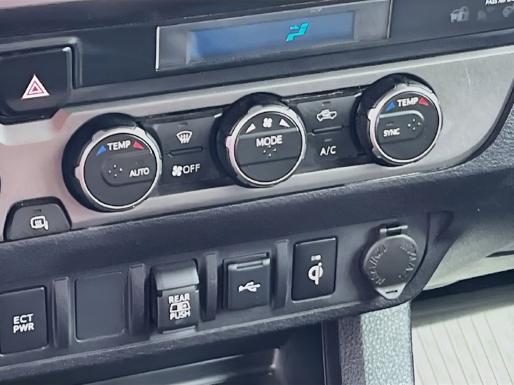 Used 2023 Toyota Tacoma TRD Sport AWD/4WD image 16