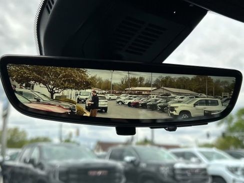 New 2026 Chevrolet Equinox LT w/ Convenience Package II FWD image 42