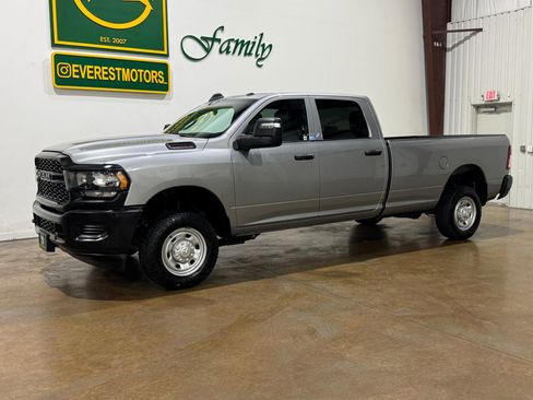 Used 2023 RAM 2500 Tradesman image 3