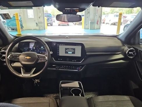 Used 2025 Chevrolet Equinox LT FWD image 5