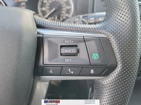 Used 2024 Mitsubishi Outlander AWD image 24