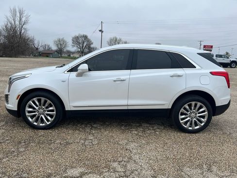Used 2017 Cadillac XT5 Platinum w/ Driver Assist Package image 2