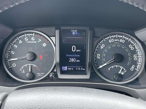 Used 2019 Toyota Tacoma TRD Sport AWD/4WD image 19