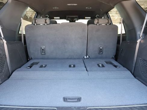 Used 2023 Chevrolet Tahoe LS RWD image 21