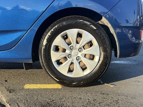 Used 2016 Hyundai Accent SE image 12