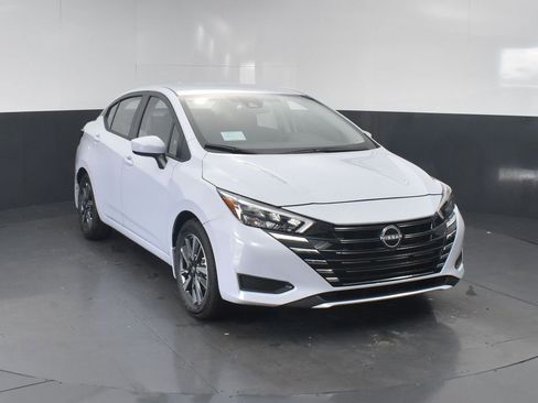 New 2025 Nissan Versa SV w/ Trunk Package image 2