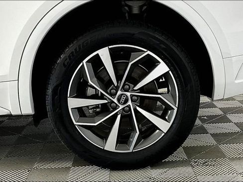 Used 2024 Audi Q5 2.0T Premium Plus image 8