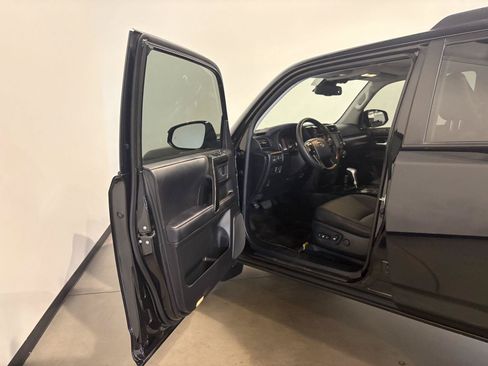 Used 2024 Toyota 4Runner TRD Off-Road Premium w/ Moonroof Package AWD/4WD image 10