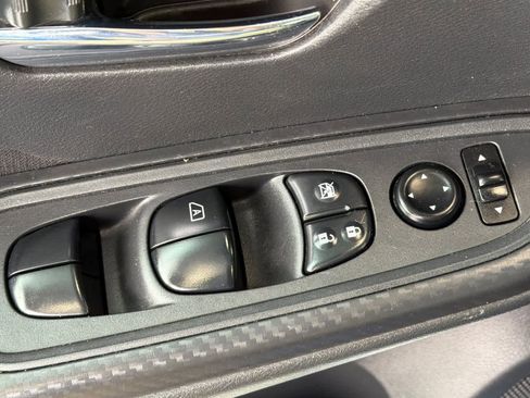 Used 2021 Nissan Versa SV image 15