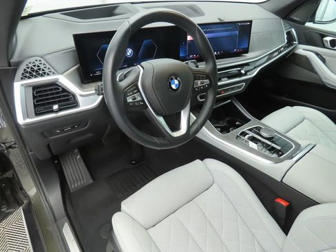 Certified 2024 BMW X5 xDrive40i w/ Premium Package image 9