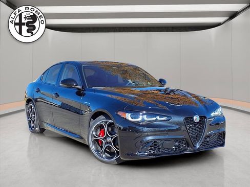 New 2025 Alfa Romeo Giulia w/ Veloce Package Rwd image 1