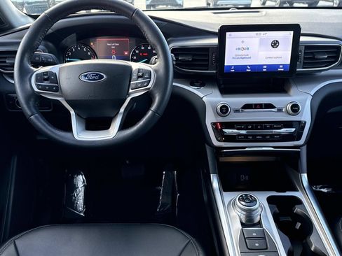 Used 2023 Ford Explorer XLT w/ Equipment Group 202A image 2