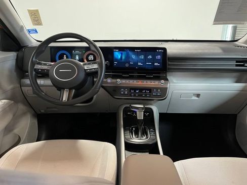 Used 2024 Hyundai Kona SEL FWD image 18