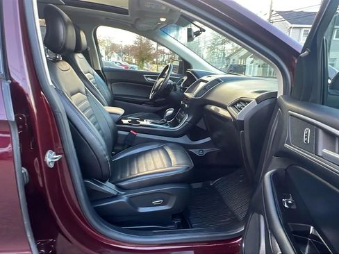 Used 2017 Ford Edge SEL w/ Equipment Group 201A image 32
