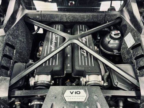 Used 2015 Lamborghini Huracan LP 610-4 image 20