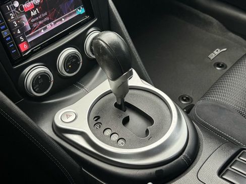 Used 2017 Nissan 370Z Coupe image 30