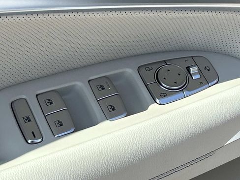 New 2026 Genesis G70 2.5T Prestige AWD/4WD image 17
