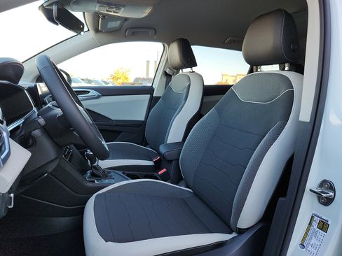 New 2026 Volkswagen Taos SE image 13