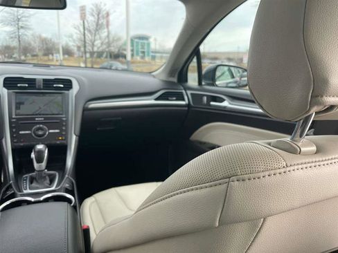 Used 2016 Ford Fusion Titanium image 25