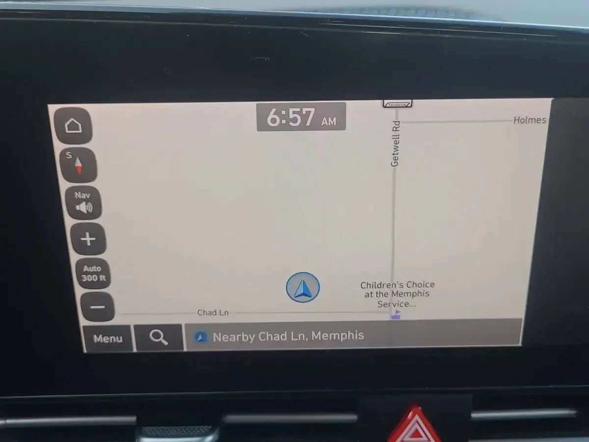 Used 2023 Hyundai Elantra SEL w/ Convenience Package FWD image 10