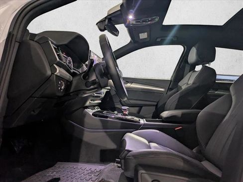 Certified 2025 Audi Q5 2.0T Premium Plus w/ Premium Plus Package image 14