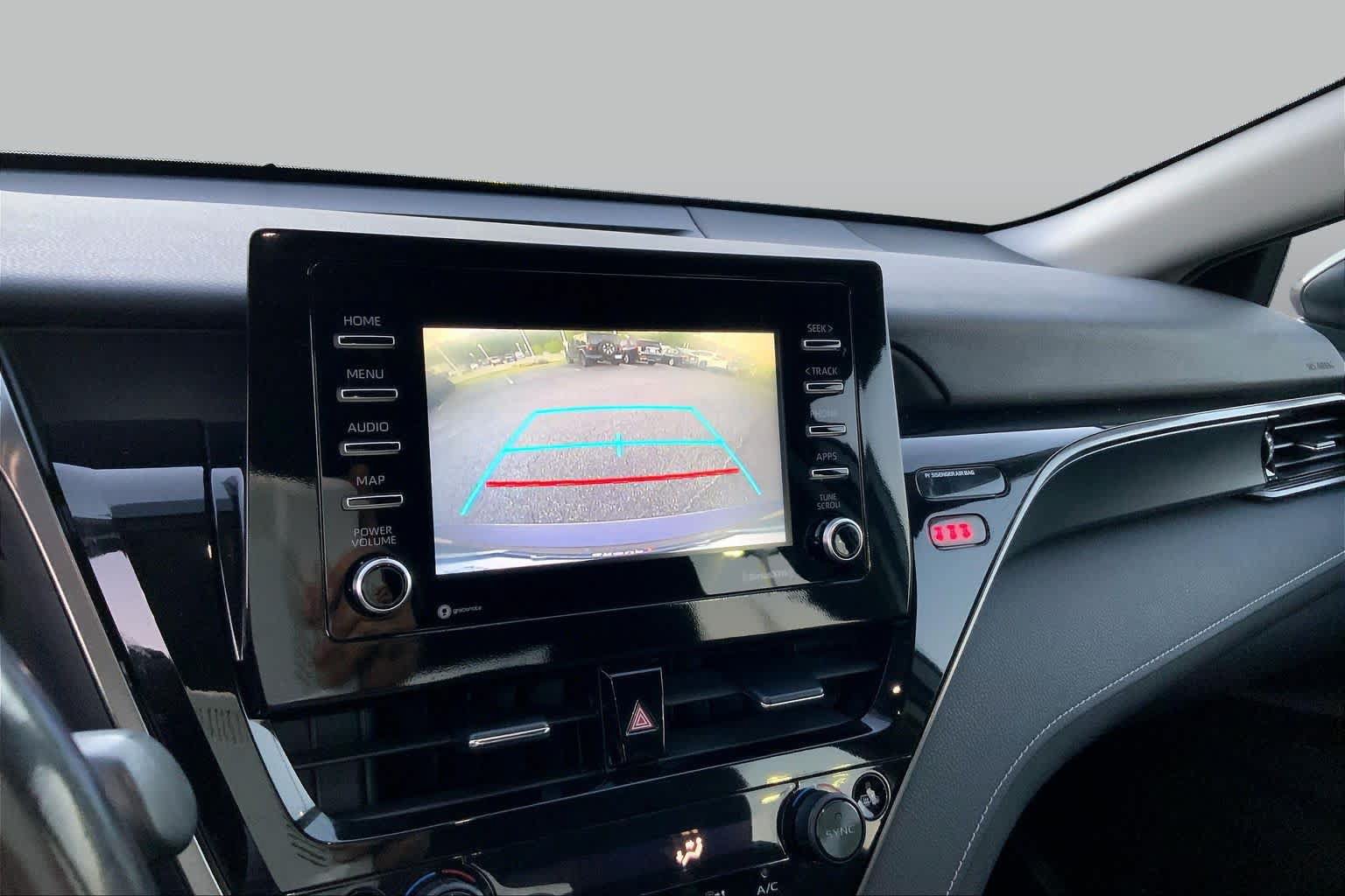 Used 2022 Toyota Camry SE FWD image 26