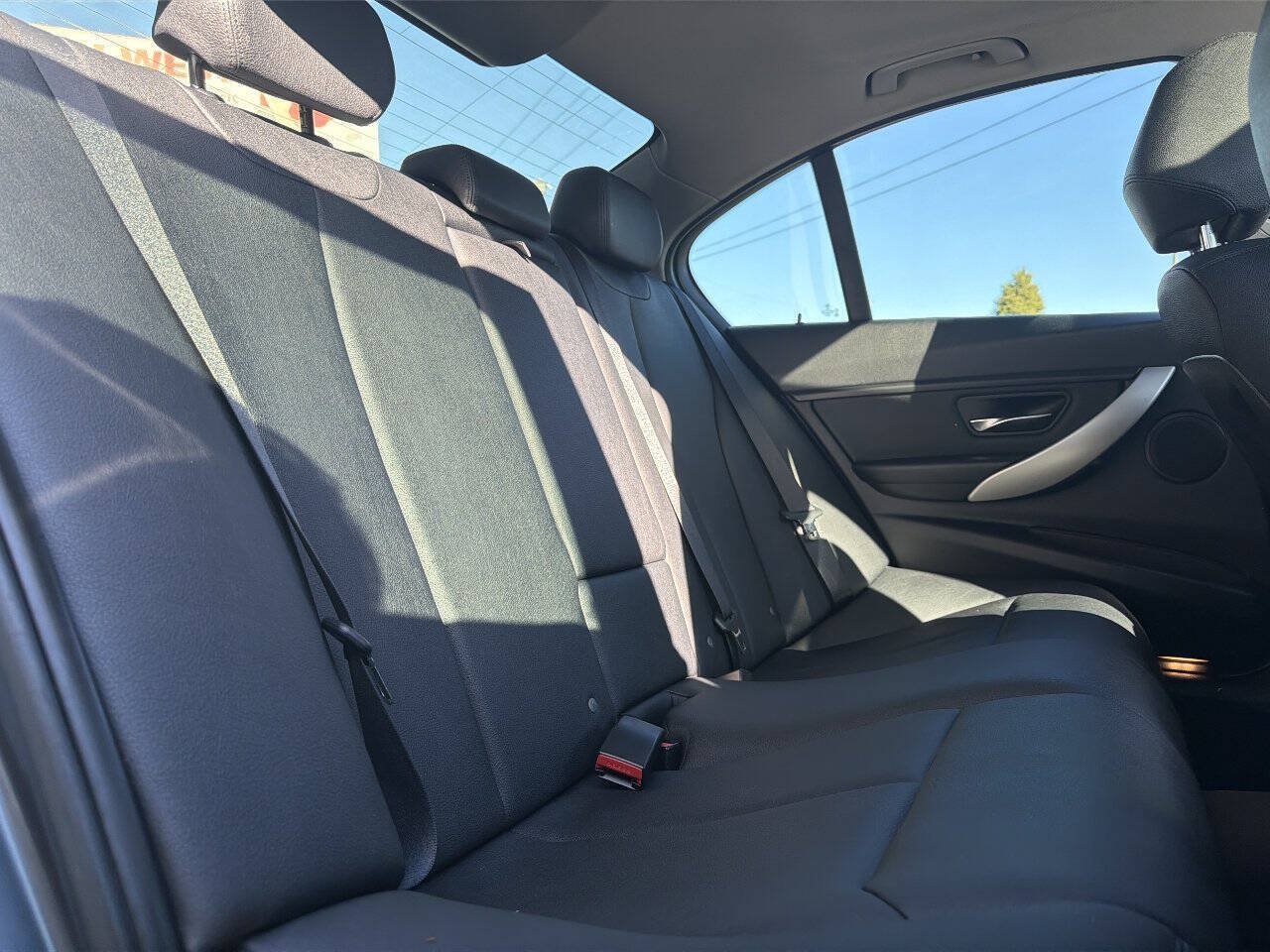Used 2014 BMW 320i Sedan RWD image 19