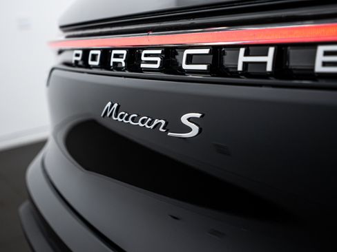 New 2026 Porsche Macan S image 27