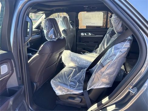 New 2026 Ford Explorer Platinum w/ LUX Leather Package image 10