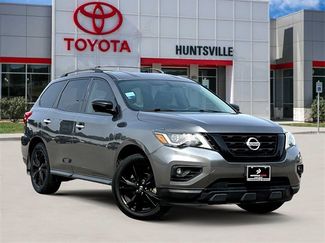 Used 2018 Nissan Pathfinder SL w/ Midnight Edition Package video 1
