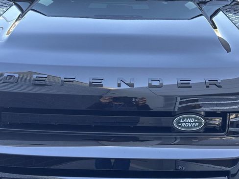 Certified 2023 Land Rover Defender 90 X AWD/4WD image 9