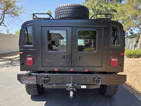 Used 2000 HUMMER H1 4-Door Wagon AWD/4WD image 9