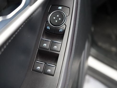 Used 2020 Ford Explorer XLT w/ Equipment Group 202A AWD/4WD image 11