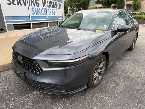 Used 2024 Honda Accord EX image 2