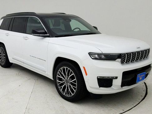 Used 2025 Jeep Grand Cherokee L Summit AWD/4WD image 1