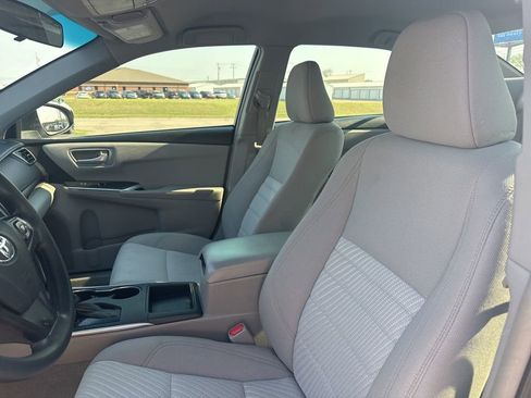 Used 2017 Toyota Camry LE image 13