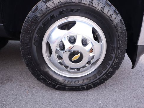 Used 2019 Chevrolet Silverado 3500 LT w/ LT Convenience Package AWD/4WD image 18