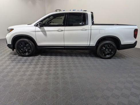 New 2026 Honda Ridgeline Black Edition image 3