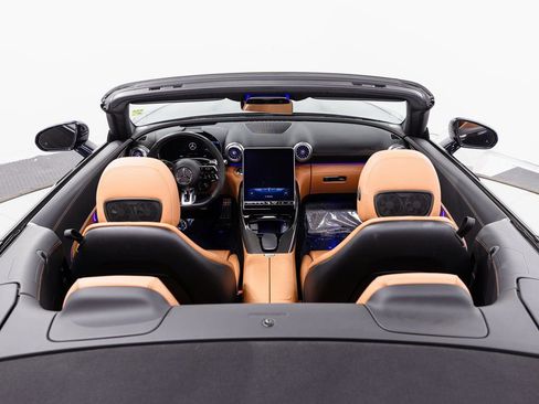 Used 2022 Mercedes-Benz SL 63 AMG 4MATIC image 30