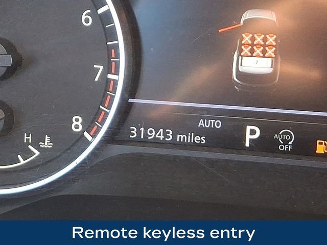 Used 2022 Nissan Pathfinder SL AWD/4WD image 6