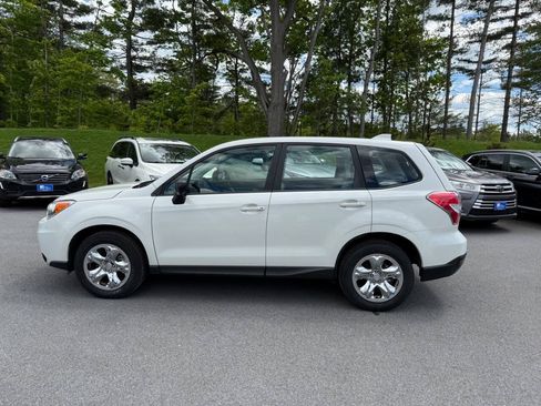 Used 2016 Subaru Forester 2.5i AWD/4WD image 9
