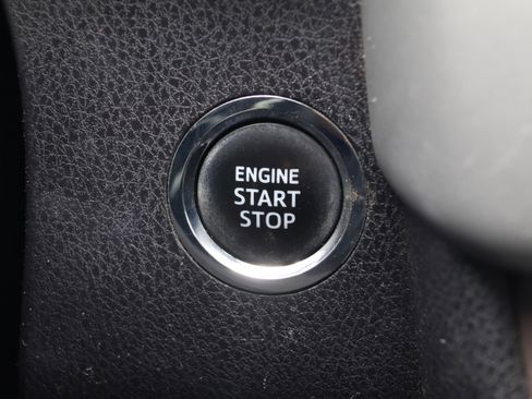 Used 2014 Toyota Highlander XLE image 31