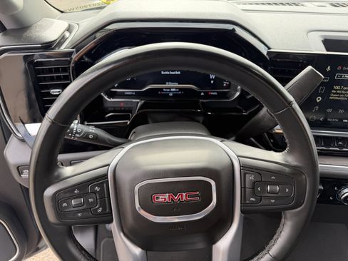 Certified 2025 GMC Sierra 1500 SLT image 13