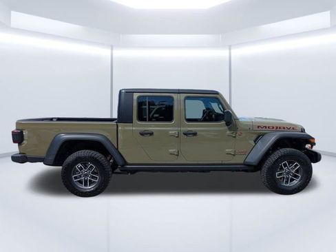 Used 2026 Jeep Gladiator Mojave AWD/4WD image 3