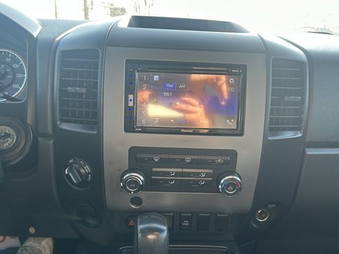 Used 2008 Nissan Titan SE image 12