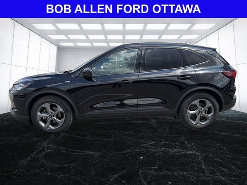 Used 2025 Ford Escape ST-Line w/ Equipment Group 301A FWD image 2
