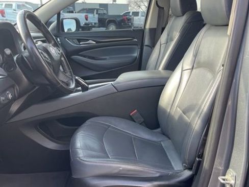 Used 2021 Buick Enclave Essence AWD/4WD image 28