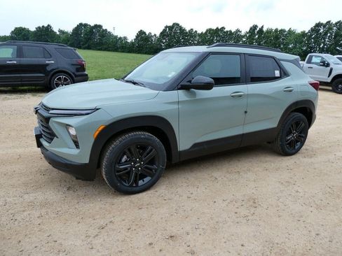 New 2026 Chevrolet TrailBlazer LT w/ Convenience Package AWD/4WD image 8